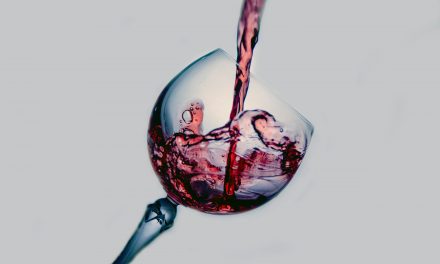 How to Help Someone With an Alcohol Addiction